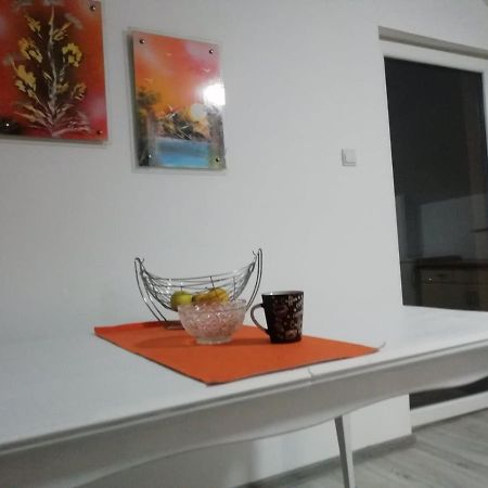 Apartman Salus Tuzla Zewnętrze zdjęcie